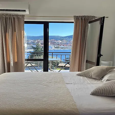 Апартаменты Josipa Vela Luka- With Balcony And Sea View *