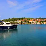 Josipa Vela Luka- With Balcony And Sea View Vela Luka