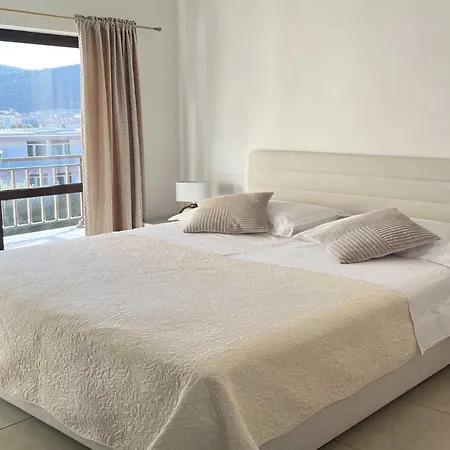 Josipa Vela Luka- With Balcony And Sea View * Vela Luka