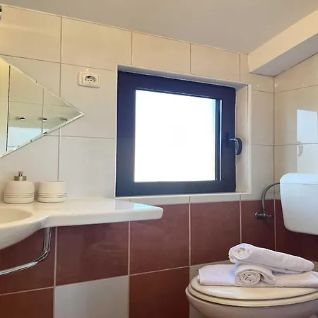 Josipa Vela Luka- With Balcony And Sea View Apartamento Vela Luka